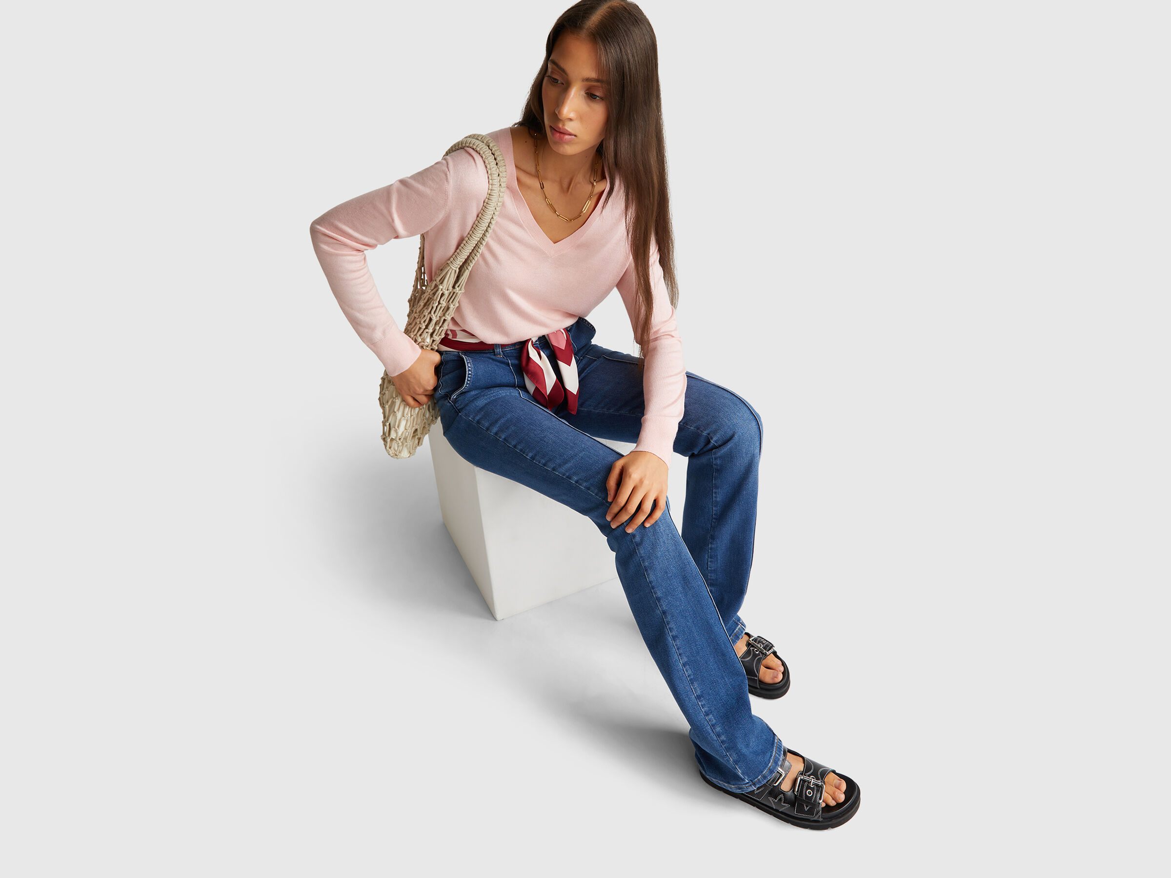 V NECK SWEATER L/S Women image number 3